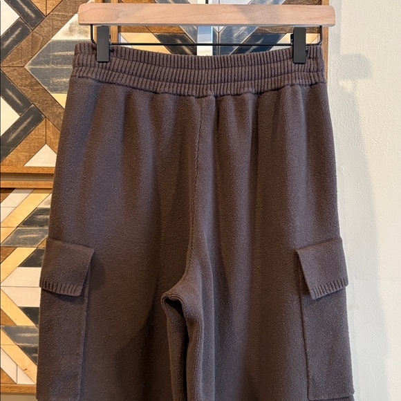 ALO Yoga Scholar Knit High-Waist Cargo Pants size Medium - Picture 4 of 9